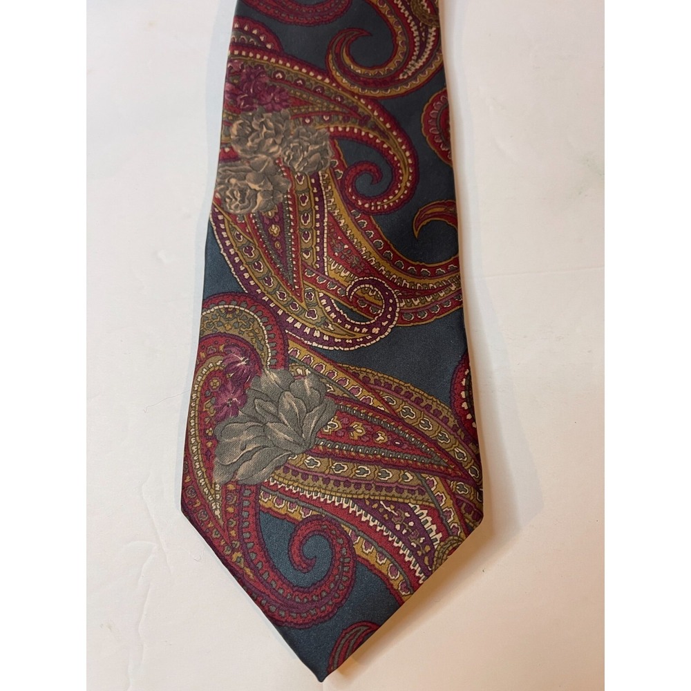Croft & Barrow Men's Formal Necktie 56"L x 3.5"W Red Neck Tie